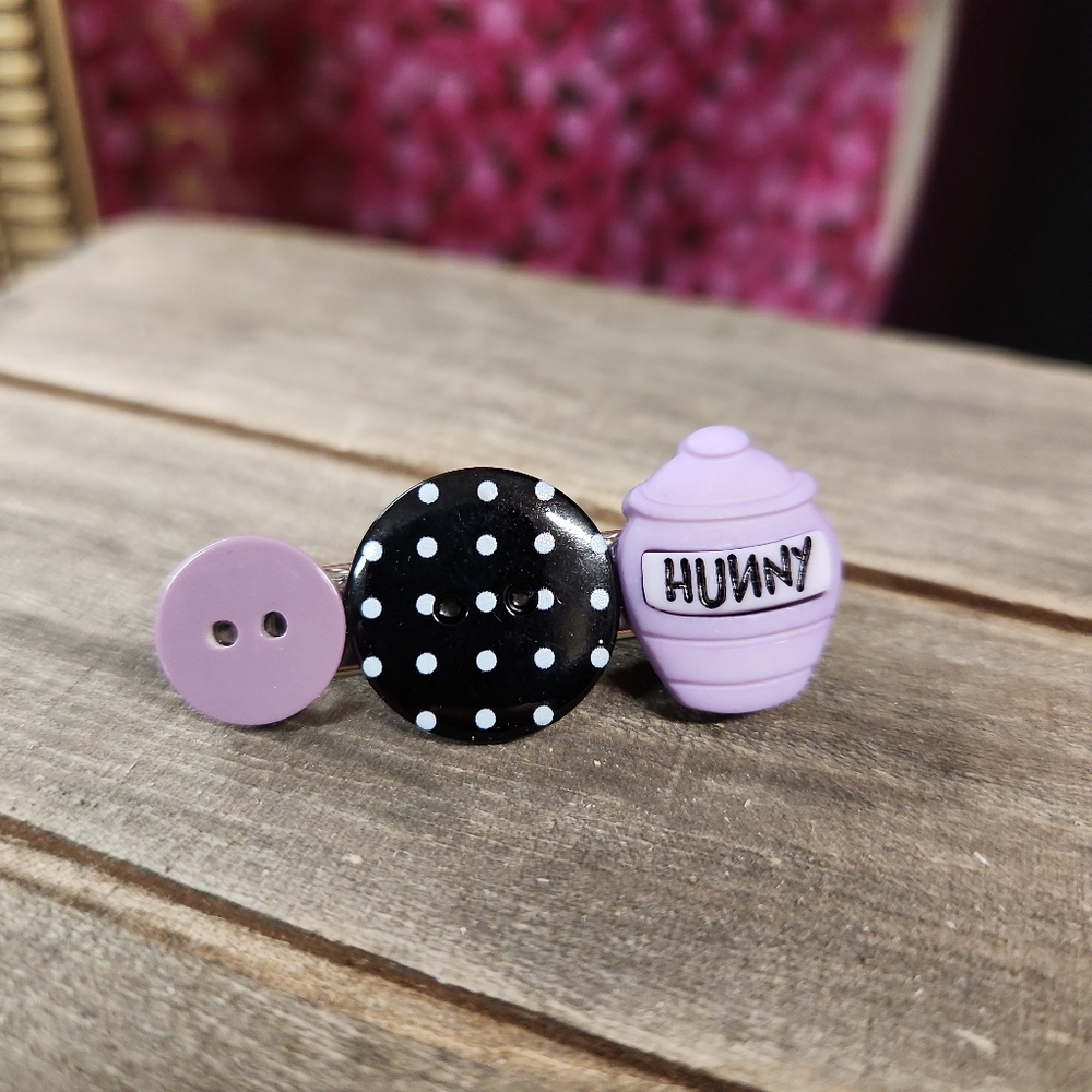 Winnie the Pooh "Hunny" hairclip